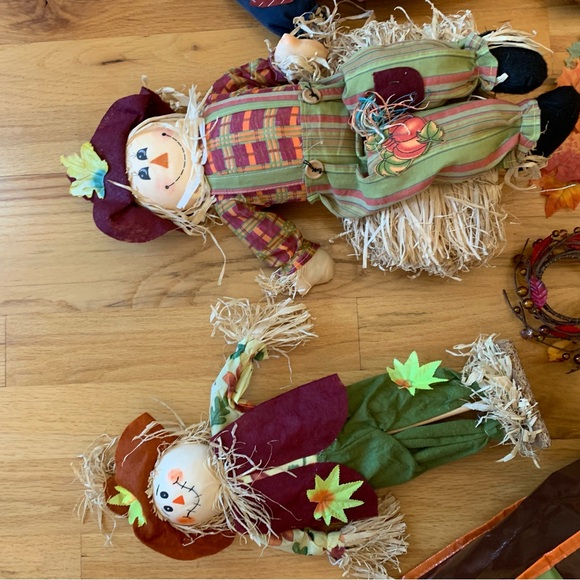 Bundle of fall scarecrow & garland decor - Picture 3 of 14